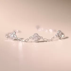 Lắc tay bạc nữ xi bạch kim đá Moissanite cỏ 4 lá