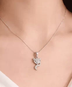 Mặt dây chuyền hồ ly cận cảnh