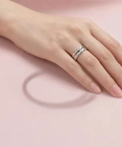 Nhẫn bạc chất liệu S925 kiểu xoắn2