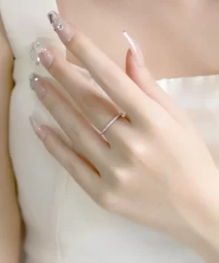 Mẫu nhẫn nữ đính đá 1 hàng-3